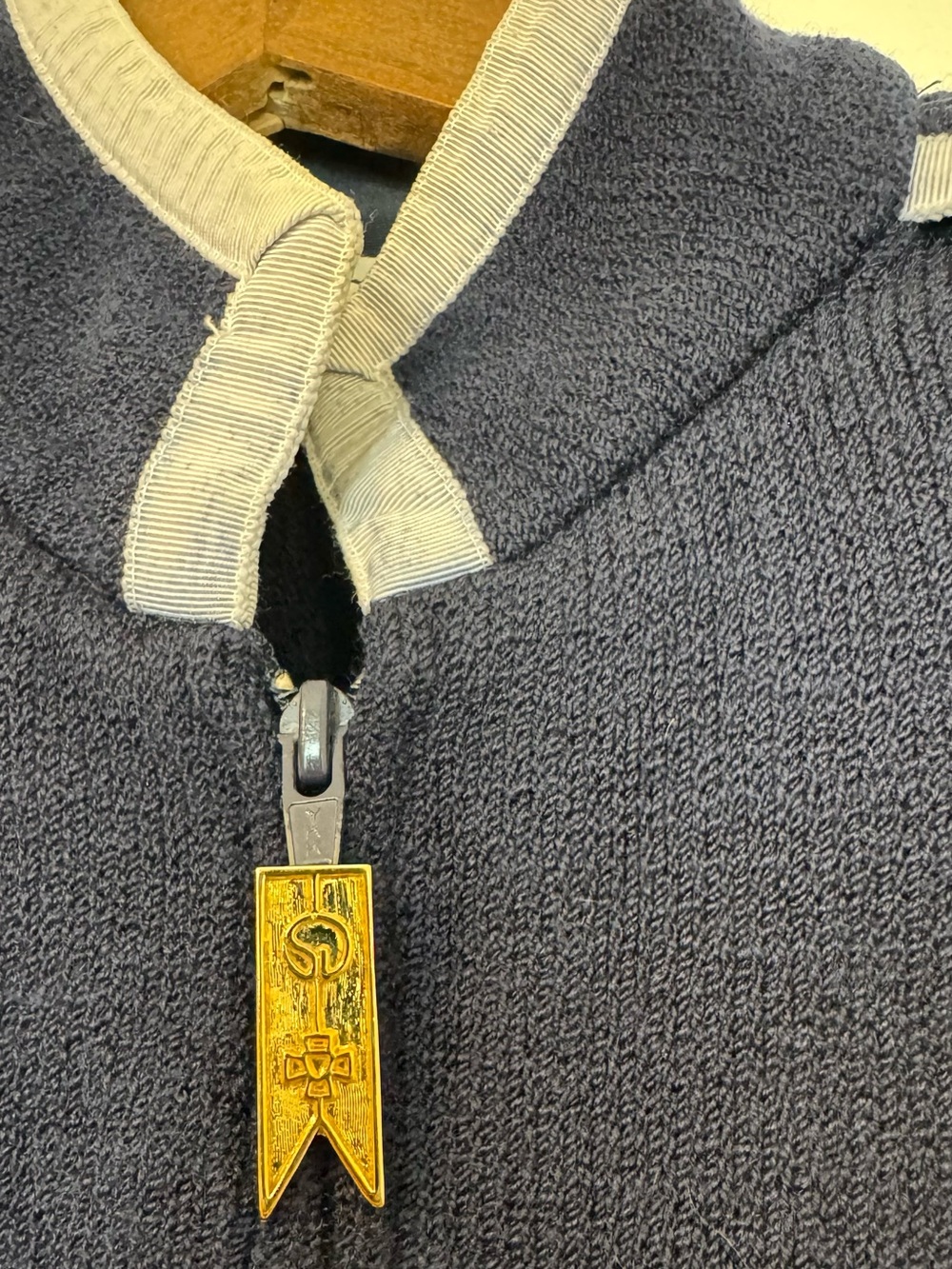St John Crested Nautical Navy Zip Up Jacket Santana Knit Vintage USA Small - Picture 6 of 12